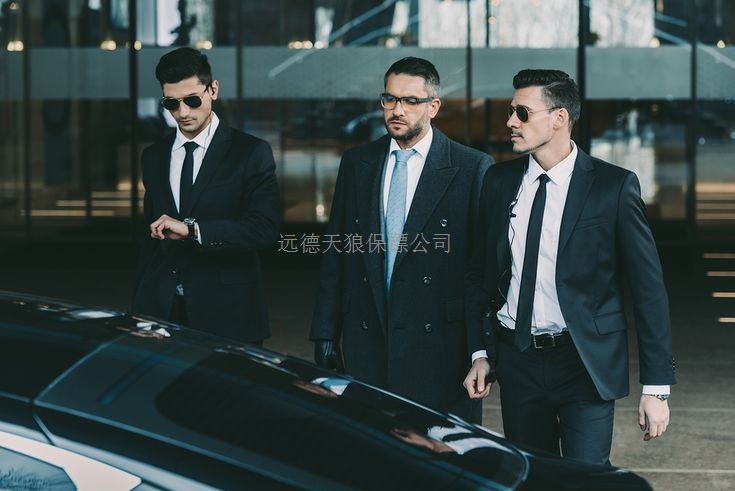 上海单亲妈妈被渣男纠缠，雇远德临时保镖应对危机